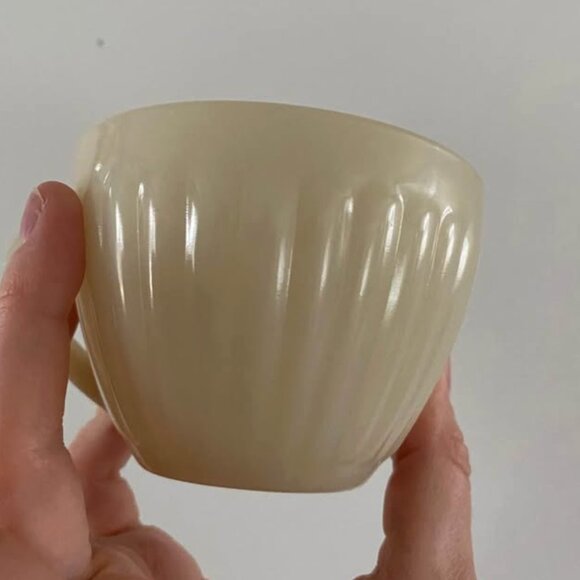 Vintage Set of 5 Teacups - from Brazil - Beige w/ Florals - Picture 4 of 5